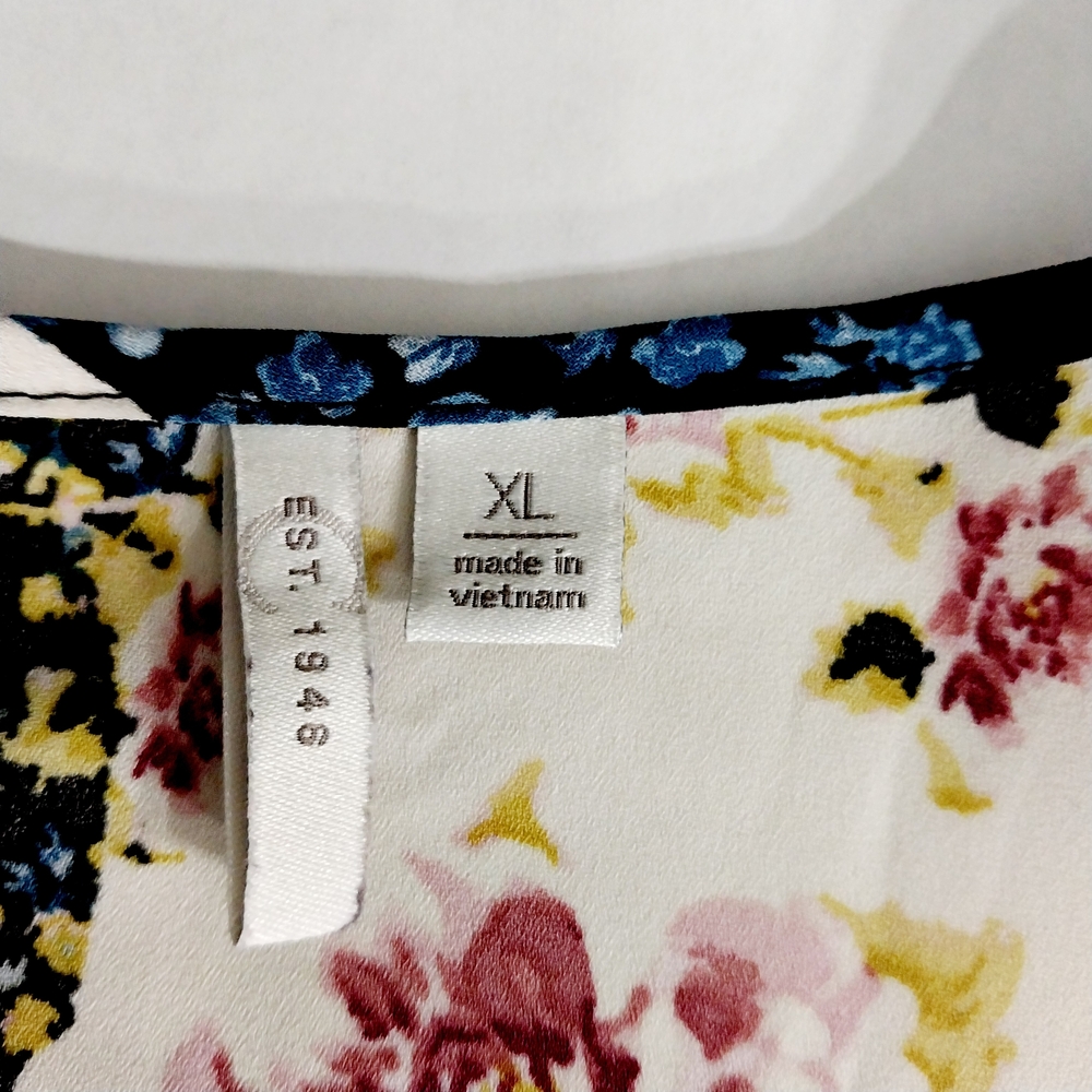 🔵BOGO FREE🔵 Est. 1946 Top Floral Long Sleeve Sz XL - Picture 6 of 6